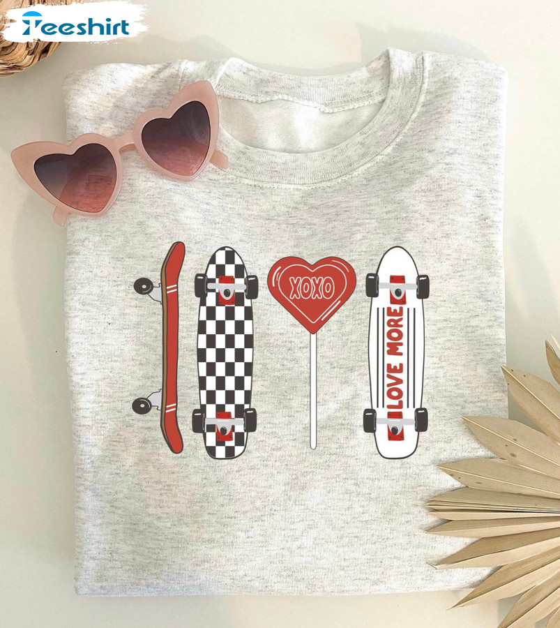Valentine Skateboard Sweatshirt, Retro Valentine Unisex T-shirt Short Sleeve